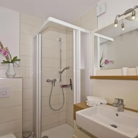 Haus Blick Zur See Ferienwohnung 13 Mit Sauna- Und Schwimmbadnutzung Im Ahoi Sellin * Goehren (Ruegen)