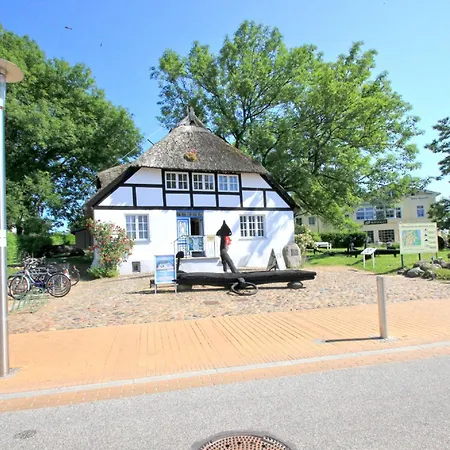 Διαμέρισμα Mit Terrasse, Gratis Nutzung Vom Ahoi Erlebnisbad Und Sauna In Sellin - Haus Blick Zur 13